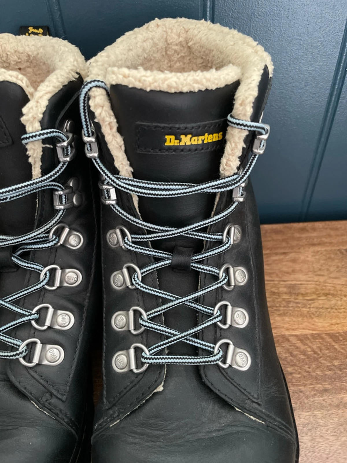 Women’s Dr Martens Combs Premium Leather Faux Fur Lined Lace Up Boots In Black - UK6 - 2357