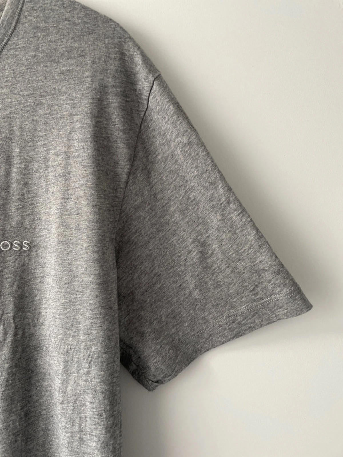 Men’s Hugo Boss Slim Fit Crew Neck T-shirt - Large - 2011