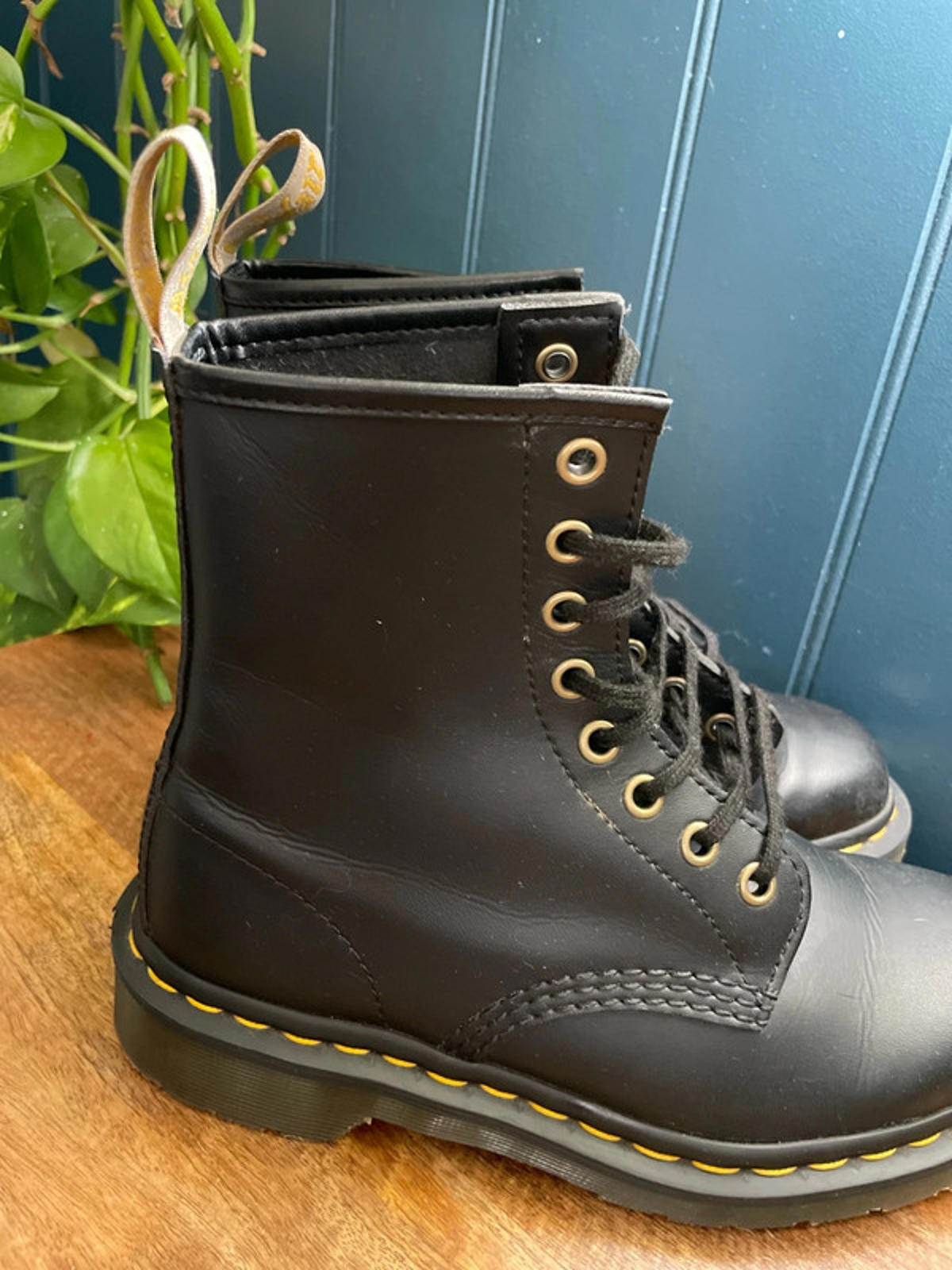 Women’s Dr Martens 8 Eyelet Vegan 14045 Lace Up Boots In Black - UK4- 2136