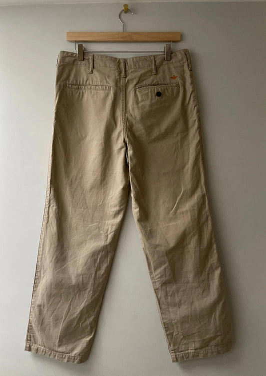 Men’s Dockers D2 straight fit classic chino trousers - W32 / L30 - 0049