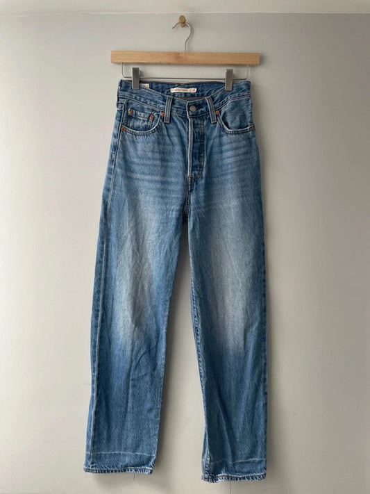 Women’s Levi’s High Waisted Ribcage Straight Fit Jeans In Navy - W25/L29 - 2384