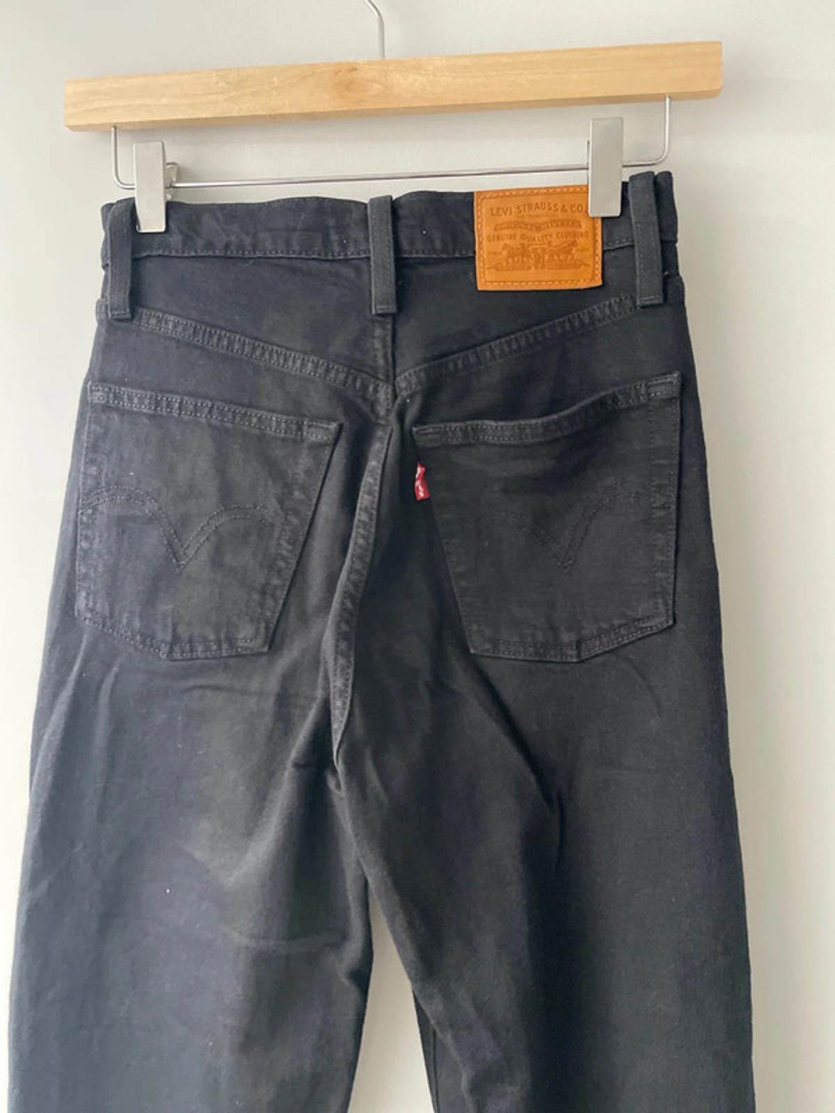 Women’s Levi’s High Waisted Ribcage Straight Fit Jeans In Black - W24/L27 - 2354