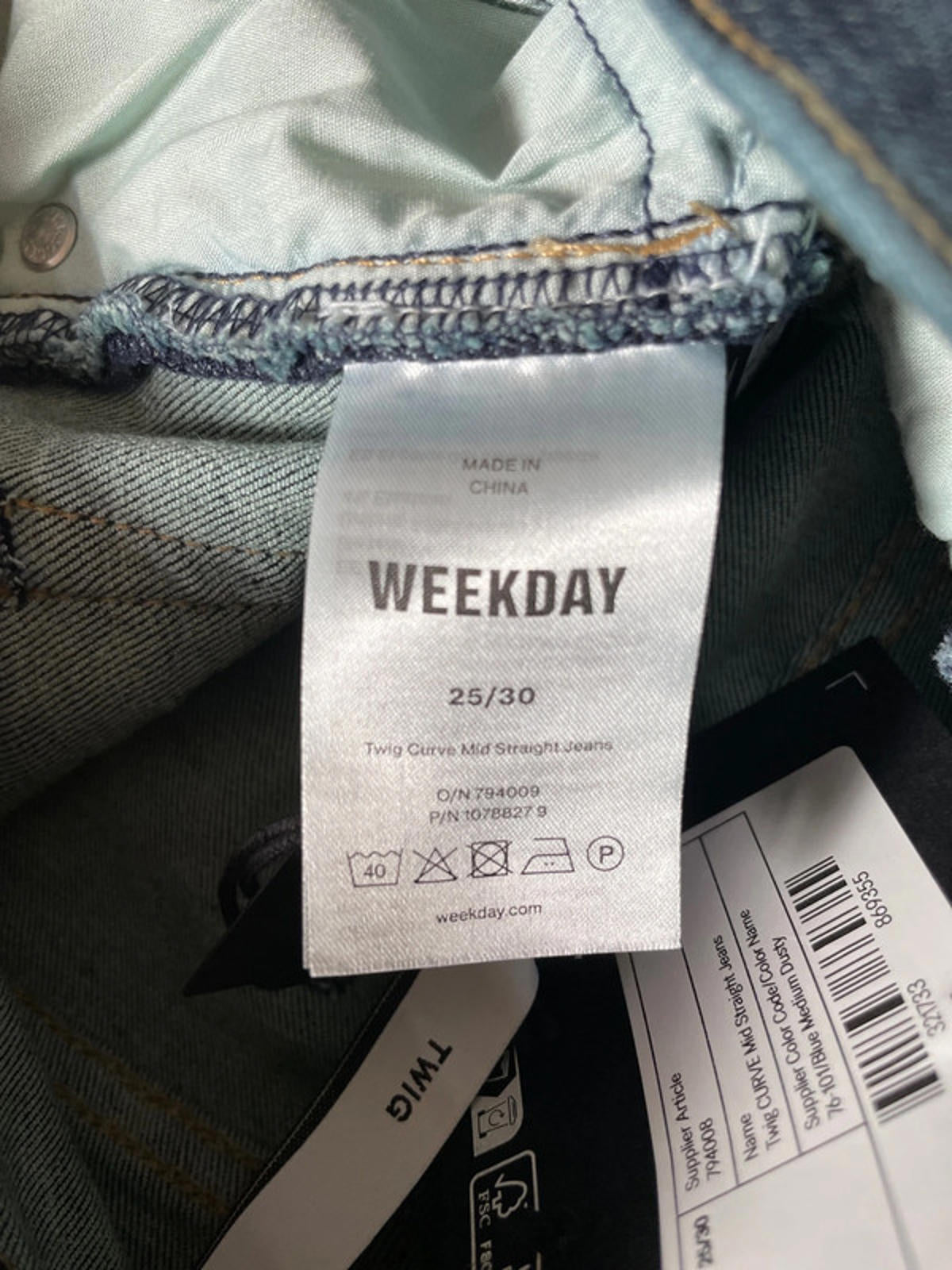 Women’s Weekday Twig Curve Mid Straight Fit Jeans - W25/L30 - 1817