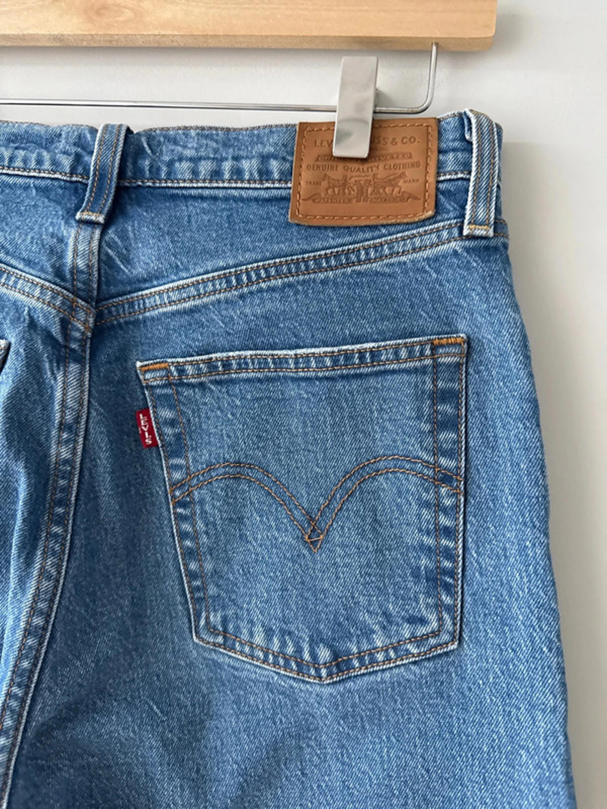 Women’s Levi’s Ribcage Straight High Waisted Fit Jeans - W28/L27 - 1956