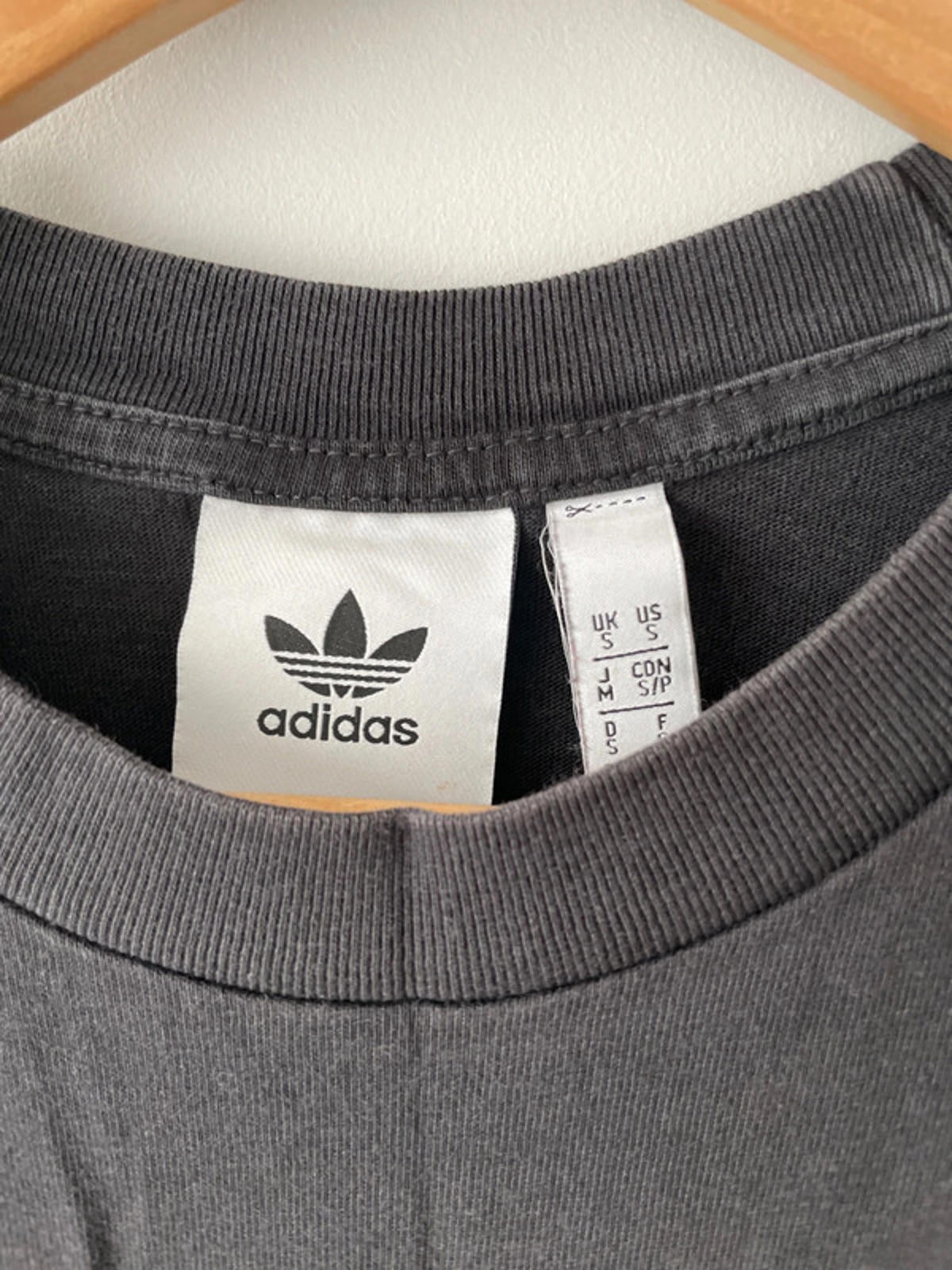 Men’s Adidas Short Sleeve Printed Crew Neck T-shirt - Small - 1758