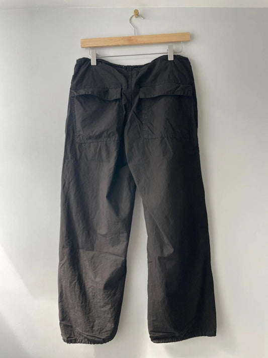 Women’s Pull and Bear Oversized Parachute Cargo Pants Bottoms - Medium - 1813