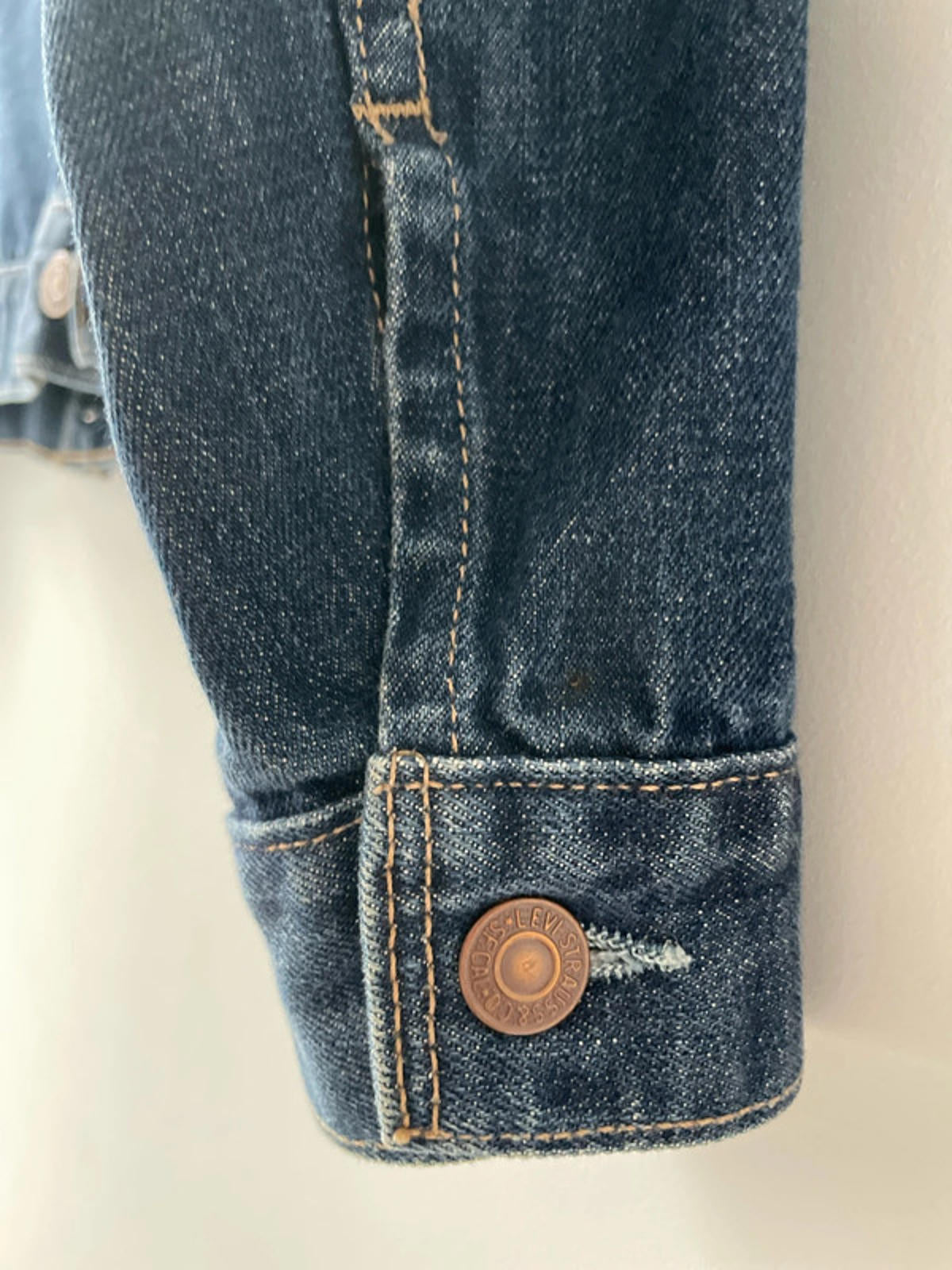 Women’s Levi’s Vintage 70500 Denim Jean Jacket In Navy - Medium - 2385
