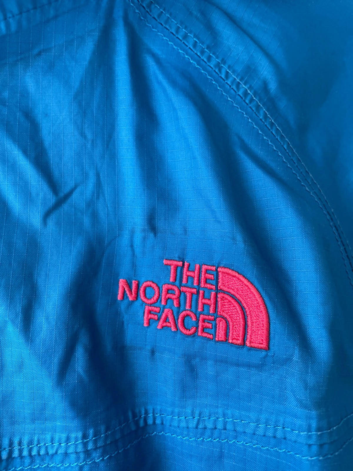 Women’s The North Face Hyvent Waterproof Hooded Jacket - Medium - 1998