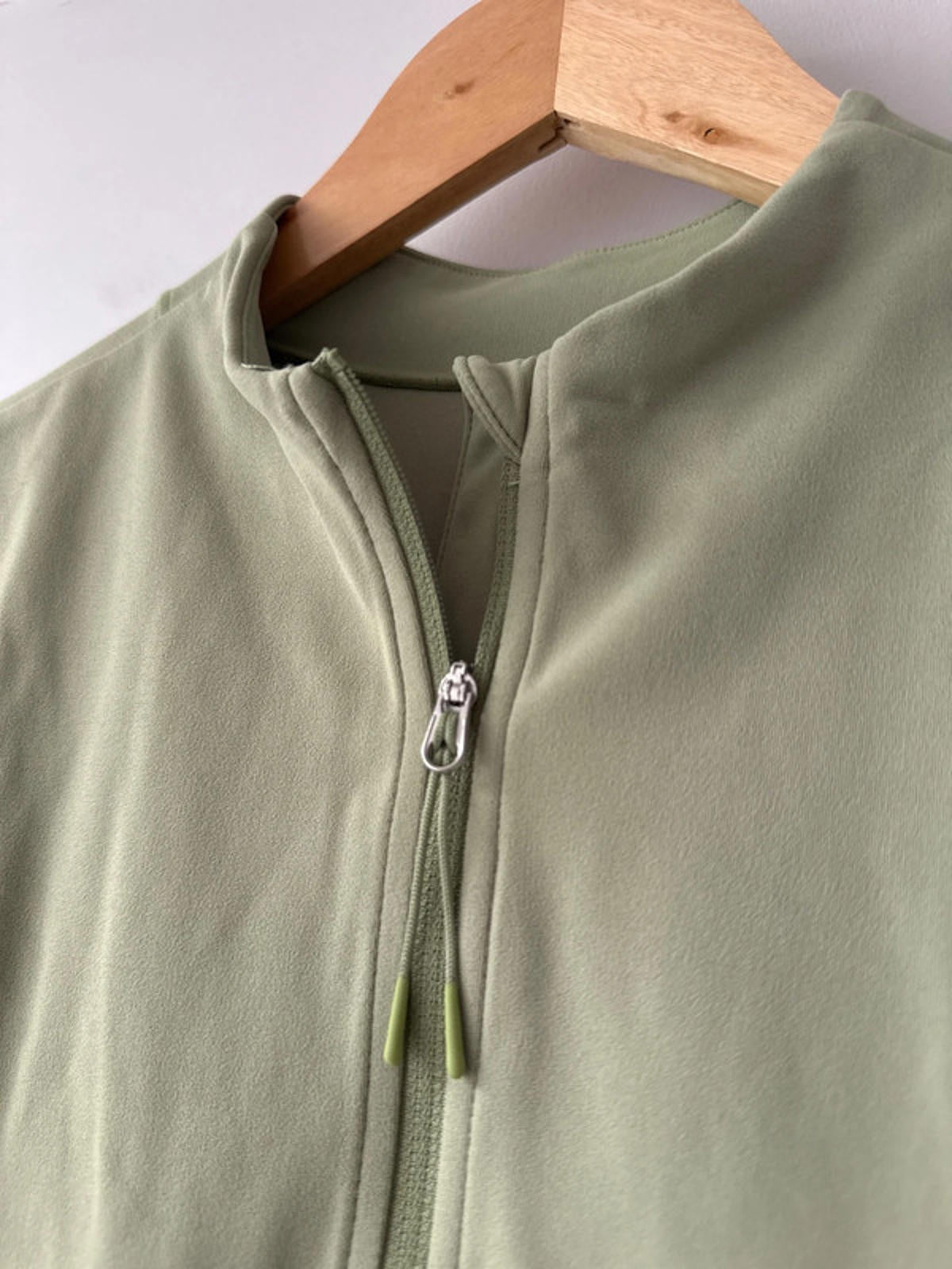 Women’s Nike Yoga Dri-fit Zip Through Top With Pockets - Large - 1963