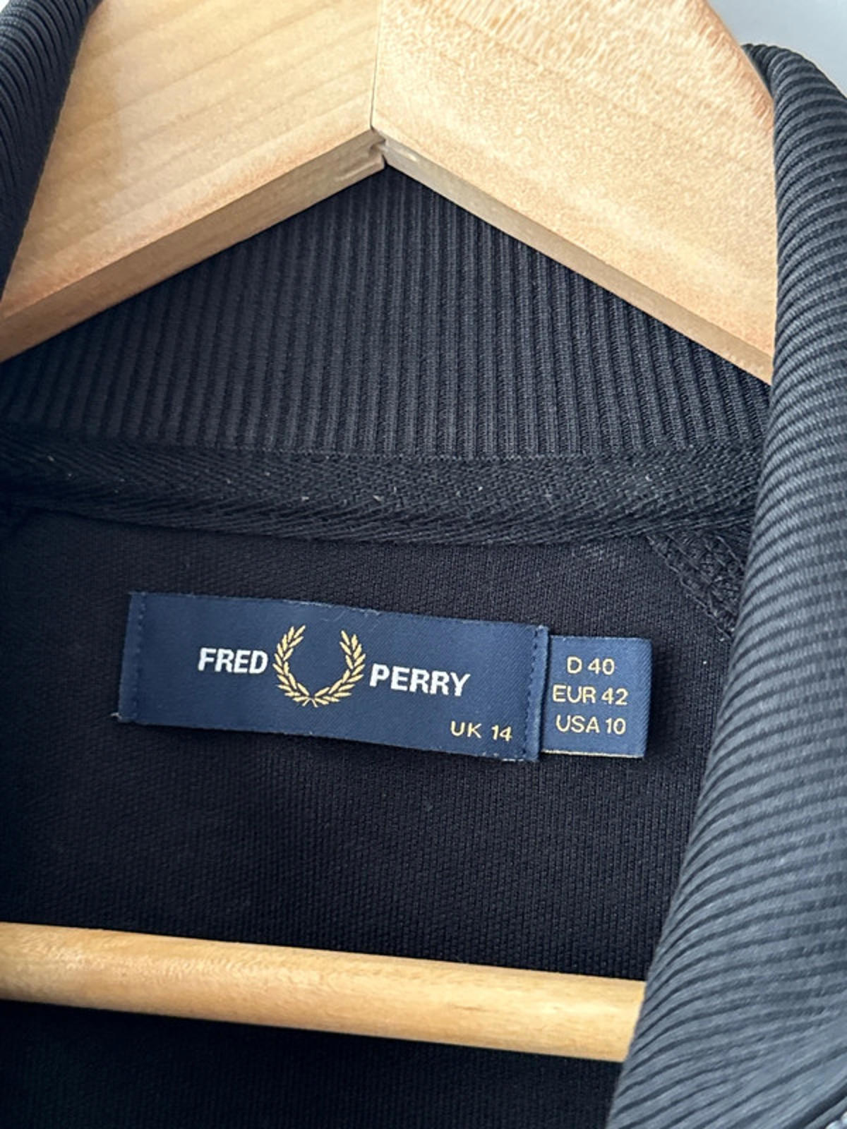 Women’s Fred Perry Limited Edition Track Jacket Top - Uk14 - 1972