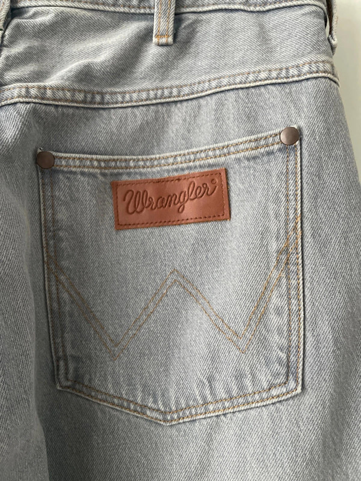 Mens Wrangler Frontier 880 Relaxed Straight Fit Jeans In Blue - W32/L32 - 2383