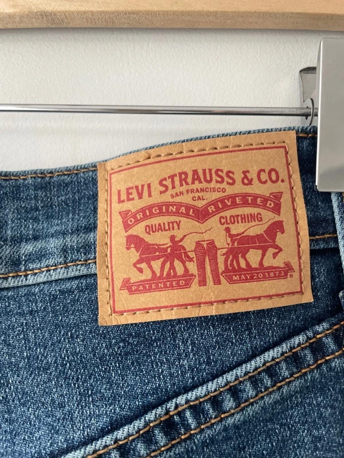 Women’s Levi’s High Waisted Ribcage Straight Fit Jeans In Navy - W25/L27 - 3020