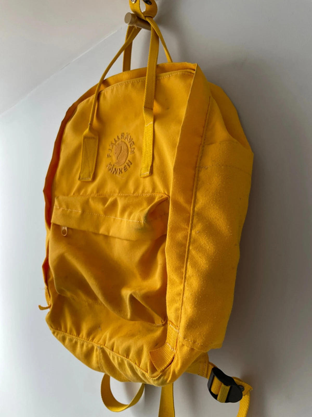 Unisex Fjallraven Kanken Rucksack Backpack In Yellow - 1941