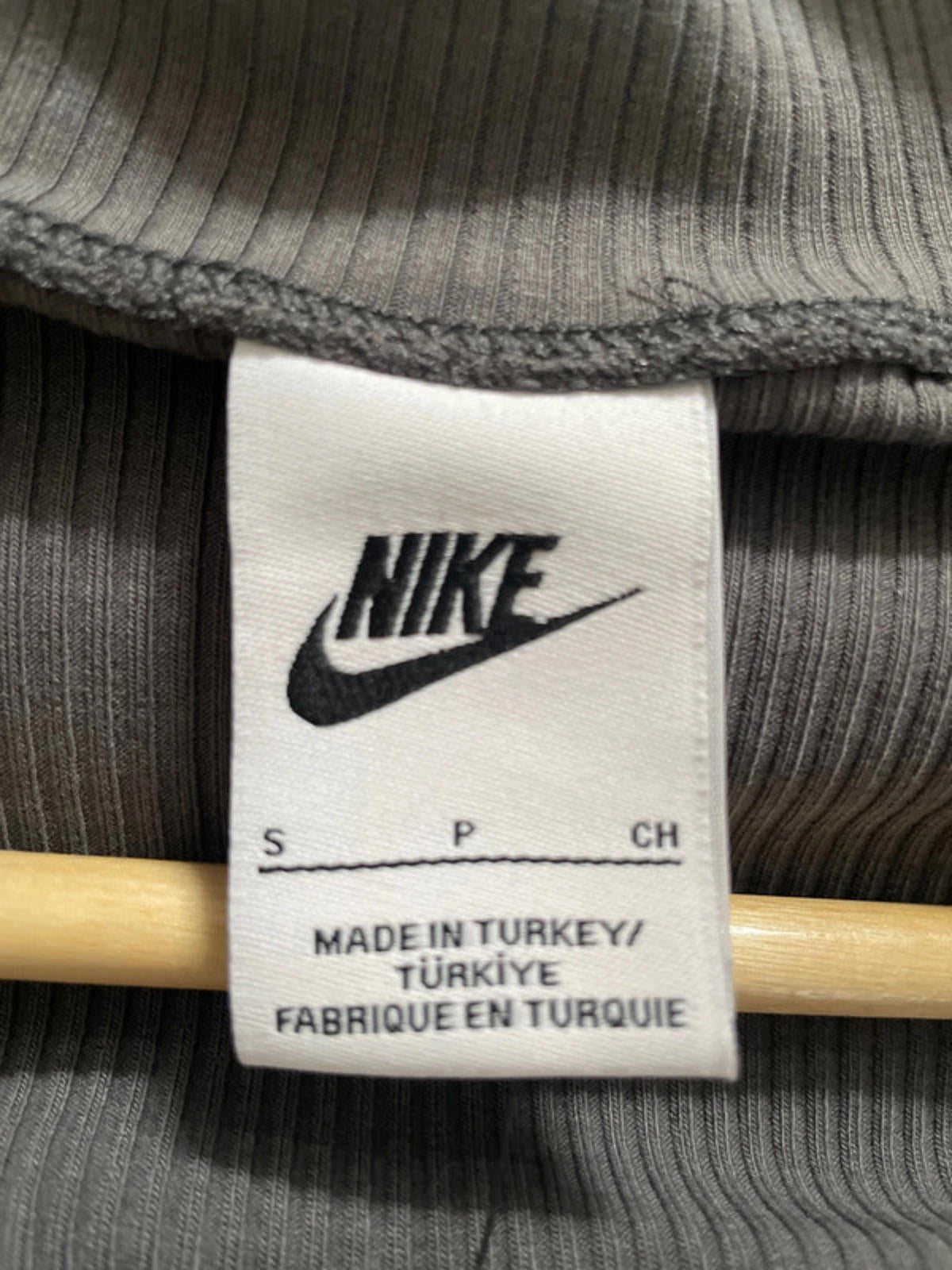 Women’s Nike Premium Ribbed Long Sleeve Zip Through Top - Small - 1740