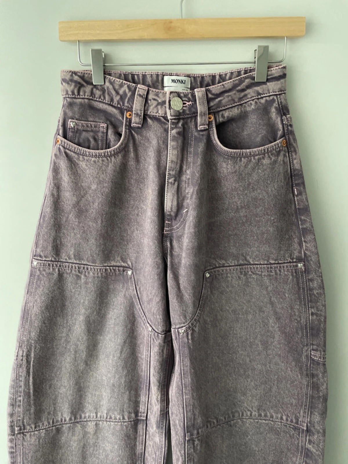 Women’s Monki Wide barrel leg jeans with patch detail In Grey Lilac Wash - W26/L32 - 2412