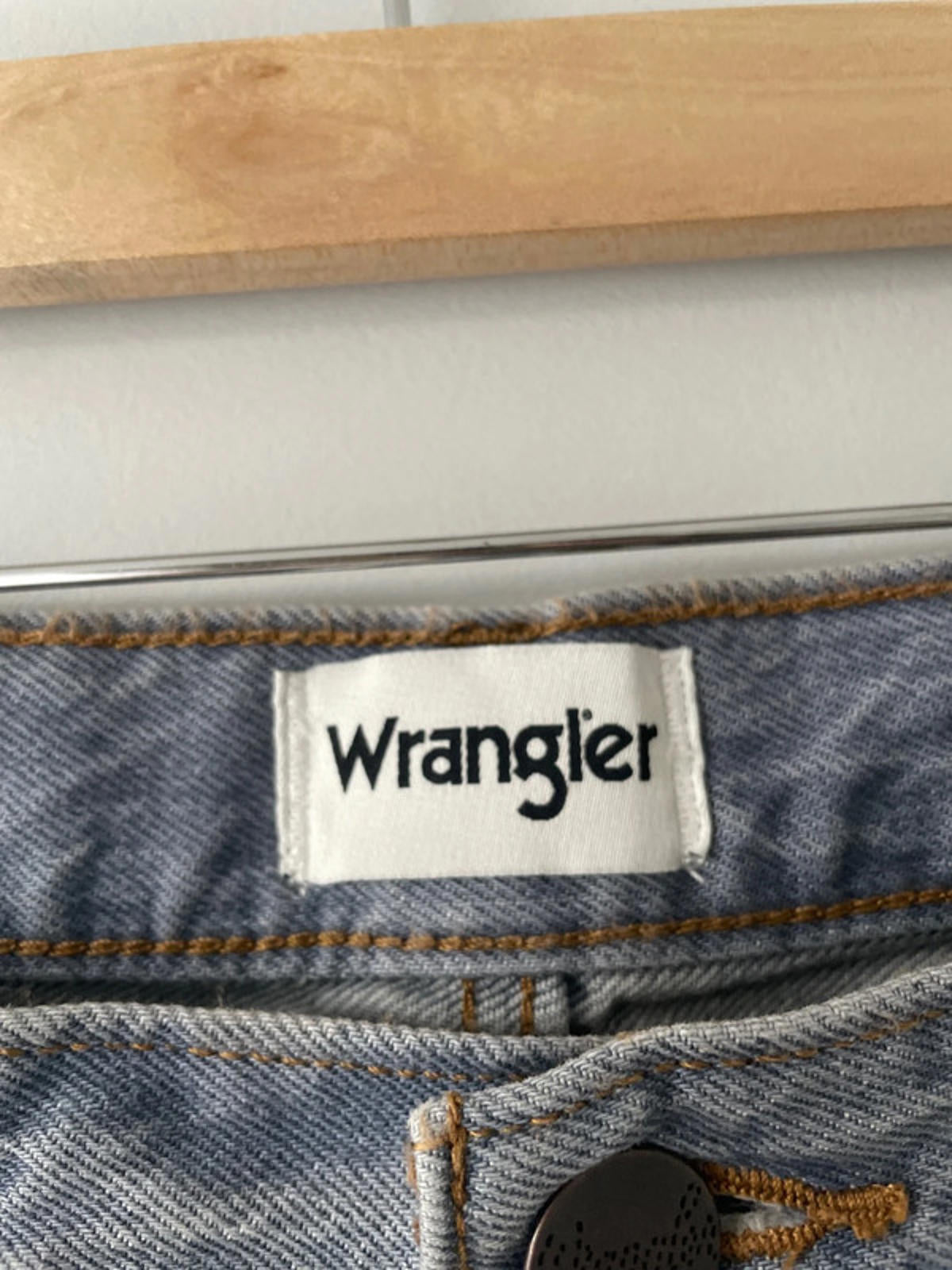 Mens Wrangler Frontier 880 Relaxed Straight Fit Jeans In Blue - W32/L32 - 2383