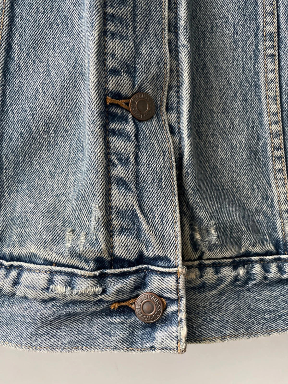 Men’s Levi’s Premium Range Denim Trucker Jacket In Blue - Medium- 2329