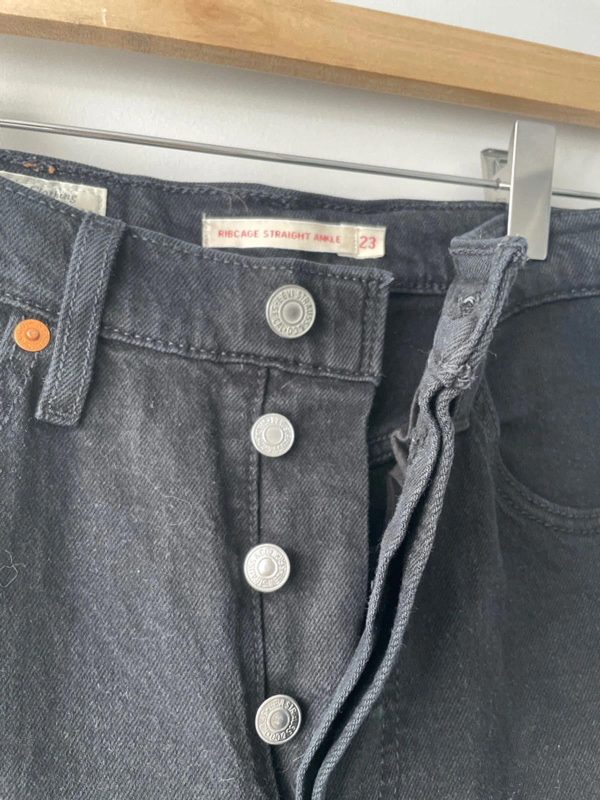 Women’s Levi’s Ribcage Straight High Waisted Fit Jeans In Black - W23/L27 -1842