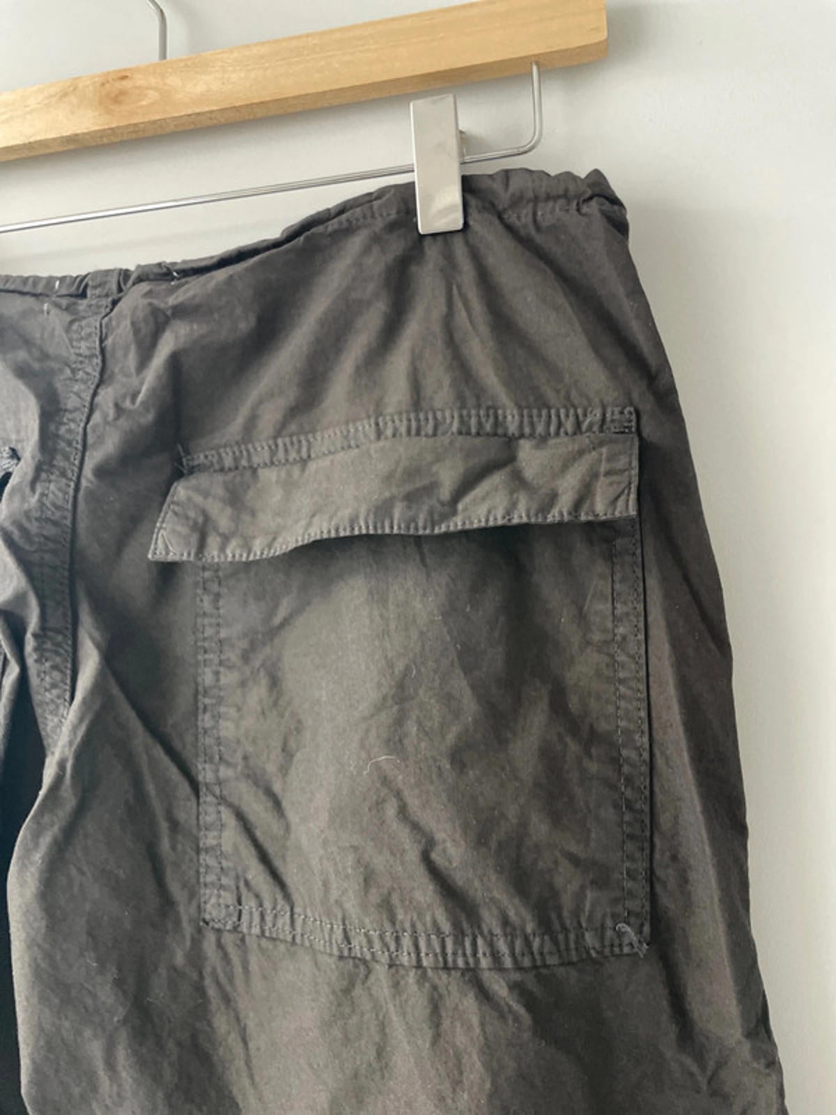 Women’s Pull and Bear Oversized Parachute Cargo Pants Bottoms - Medium - 1813