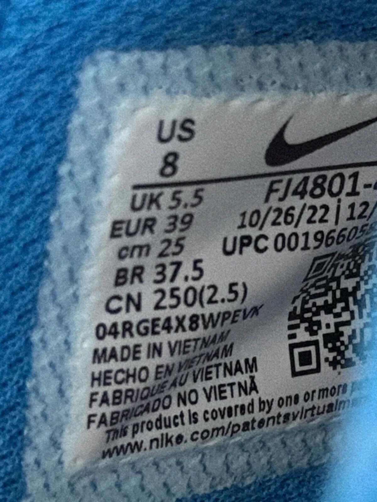 Women's Nike Air Force 1 chunky sole trainers in blue - uk5.5