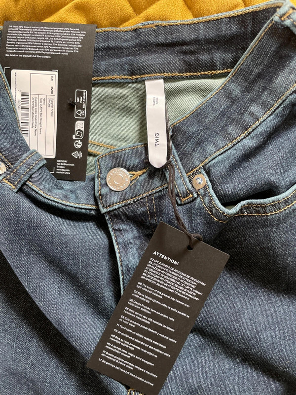 Women’s Weekday Twig Curve Mid Straight Fit Jeans - W25/L30 - 1817