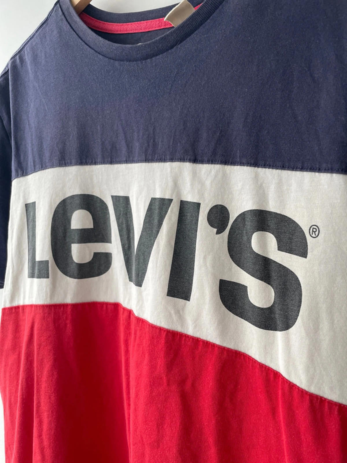 Men’s Levi’s Crew Neck T-shirt Top - Large- 1571