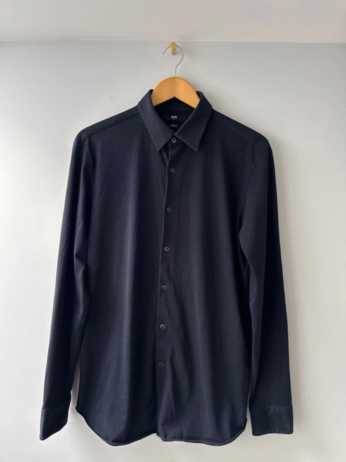 Men’s Uniqlo premium Jersey knit slim fit shirt - Large - 0327