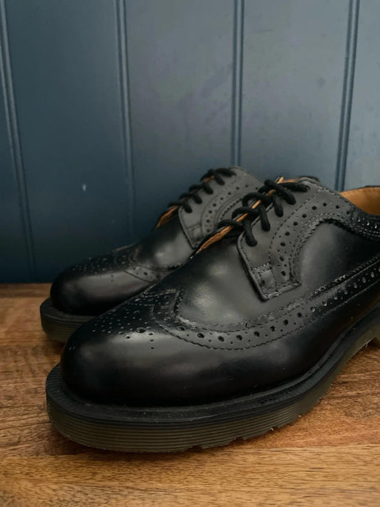 Women’s Dr Martens 3989 Smooth Leather Brogue Shoes In Black - UK3 -2469