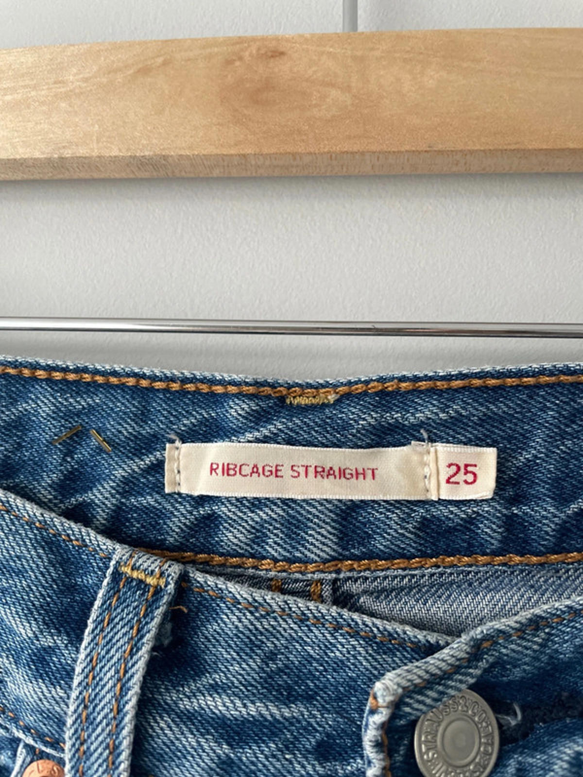 Women’s Levi’s High Waisted Ribcage Straight Fit Jeans In Navy - W25/L29 - 2384