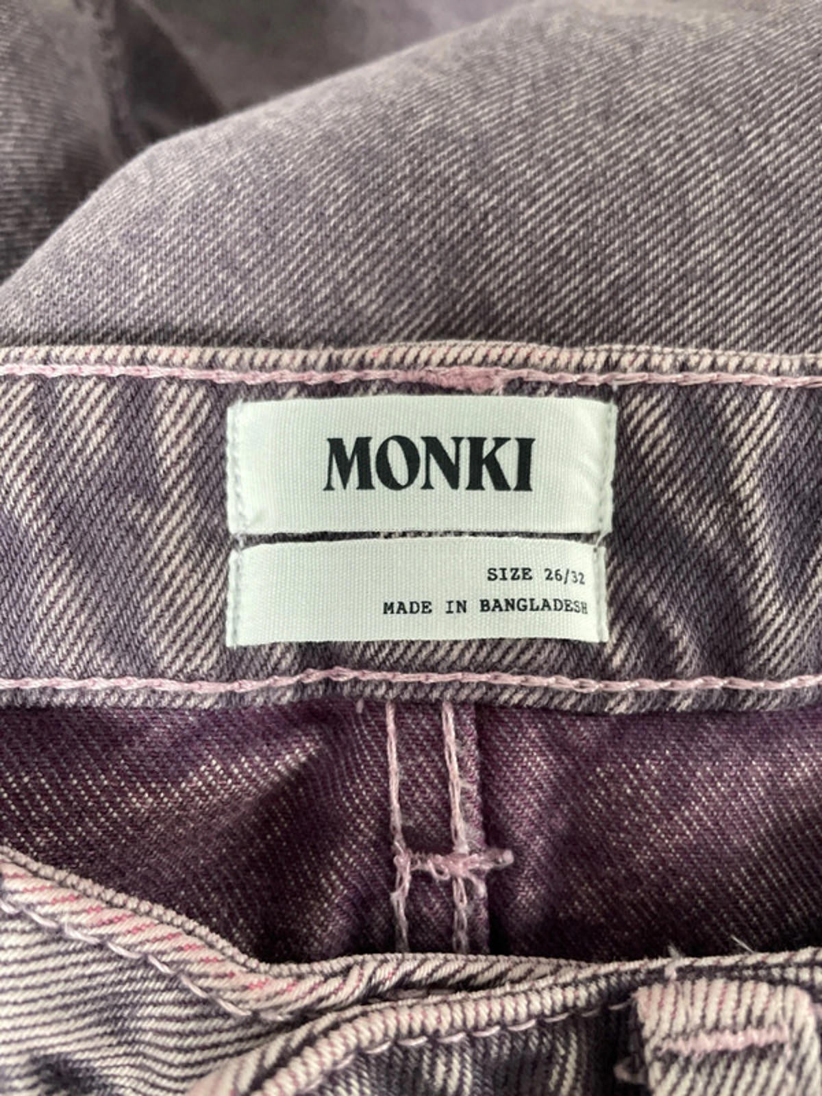 Women’s Monki Wide barrel leg jeans with patch detail In Grey Lilac Wash - W26/L32 - 2412