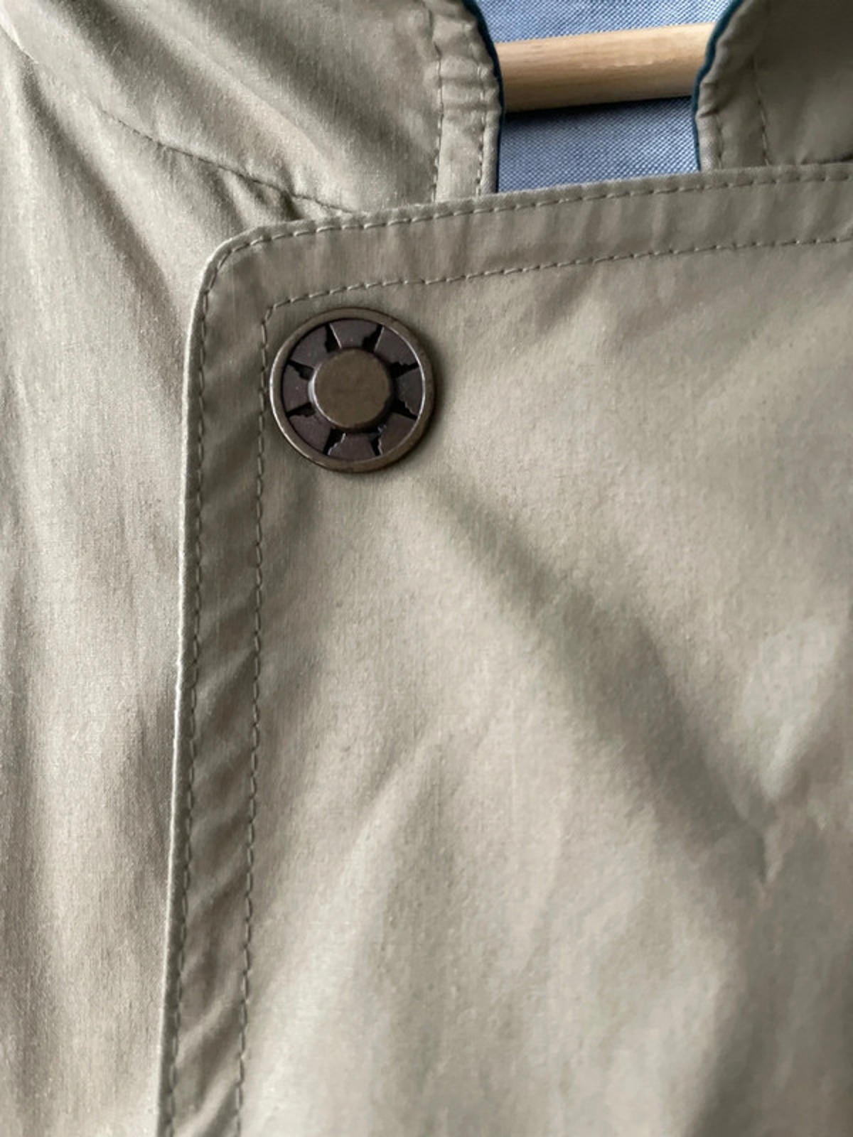 Men’s Baracuta Premium Trench Coat In Beige - Medium - 2069