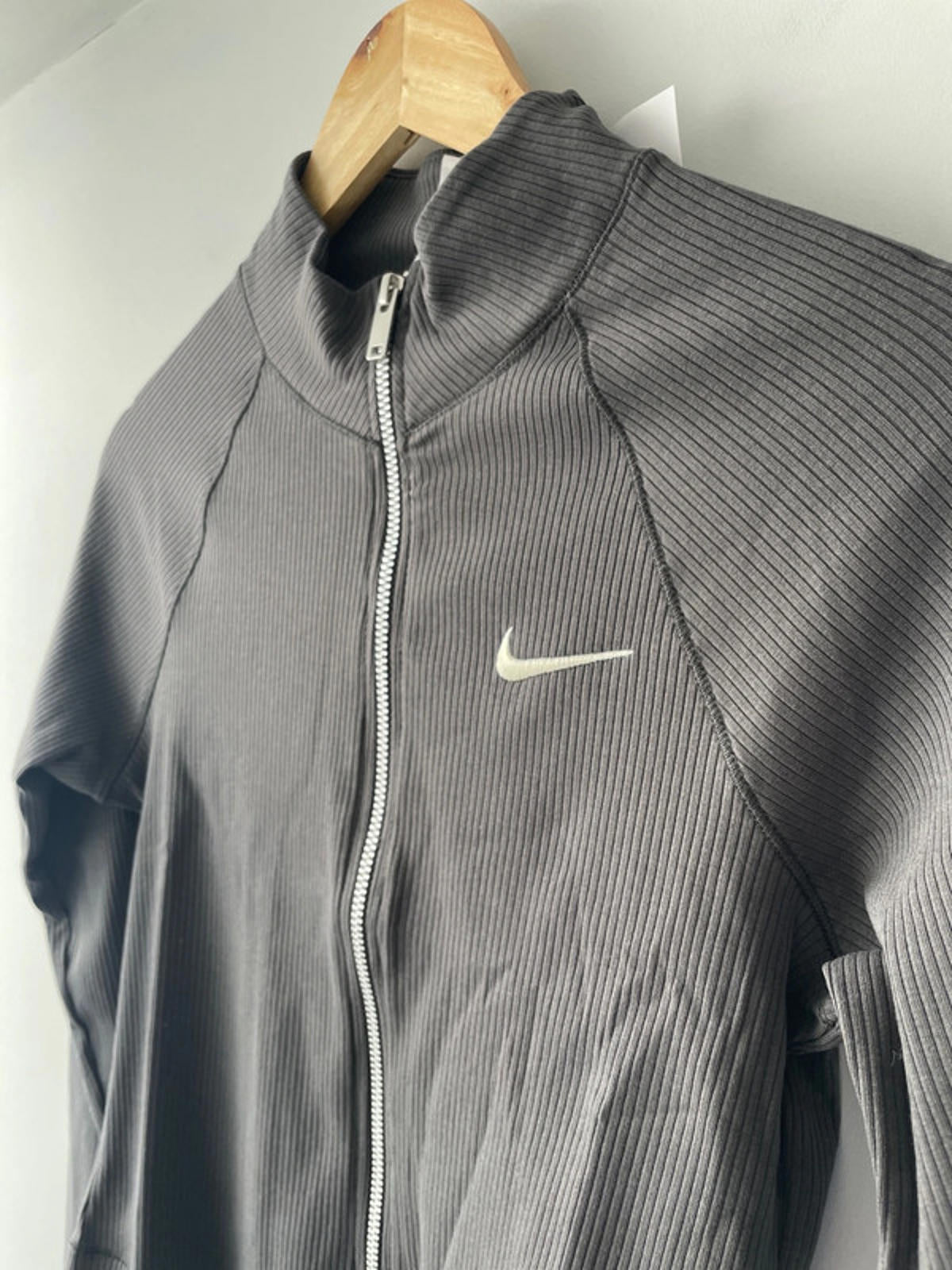 Women’s Nike Premium Ribbed Long Sleeve Zip Through Top - Small - 1740