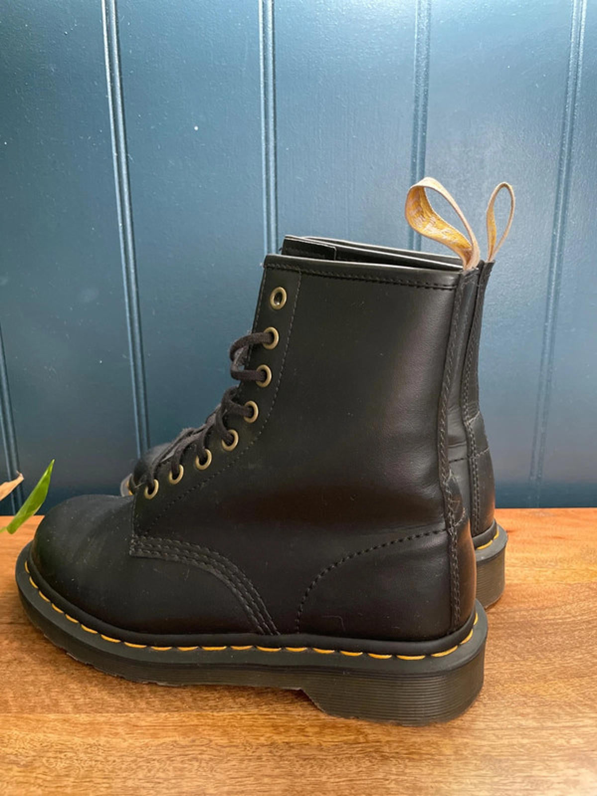 Women’s Dr Martens 8 Eyelet Vegan 14045 Lace Up Boots In Black - UK4- 2136