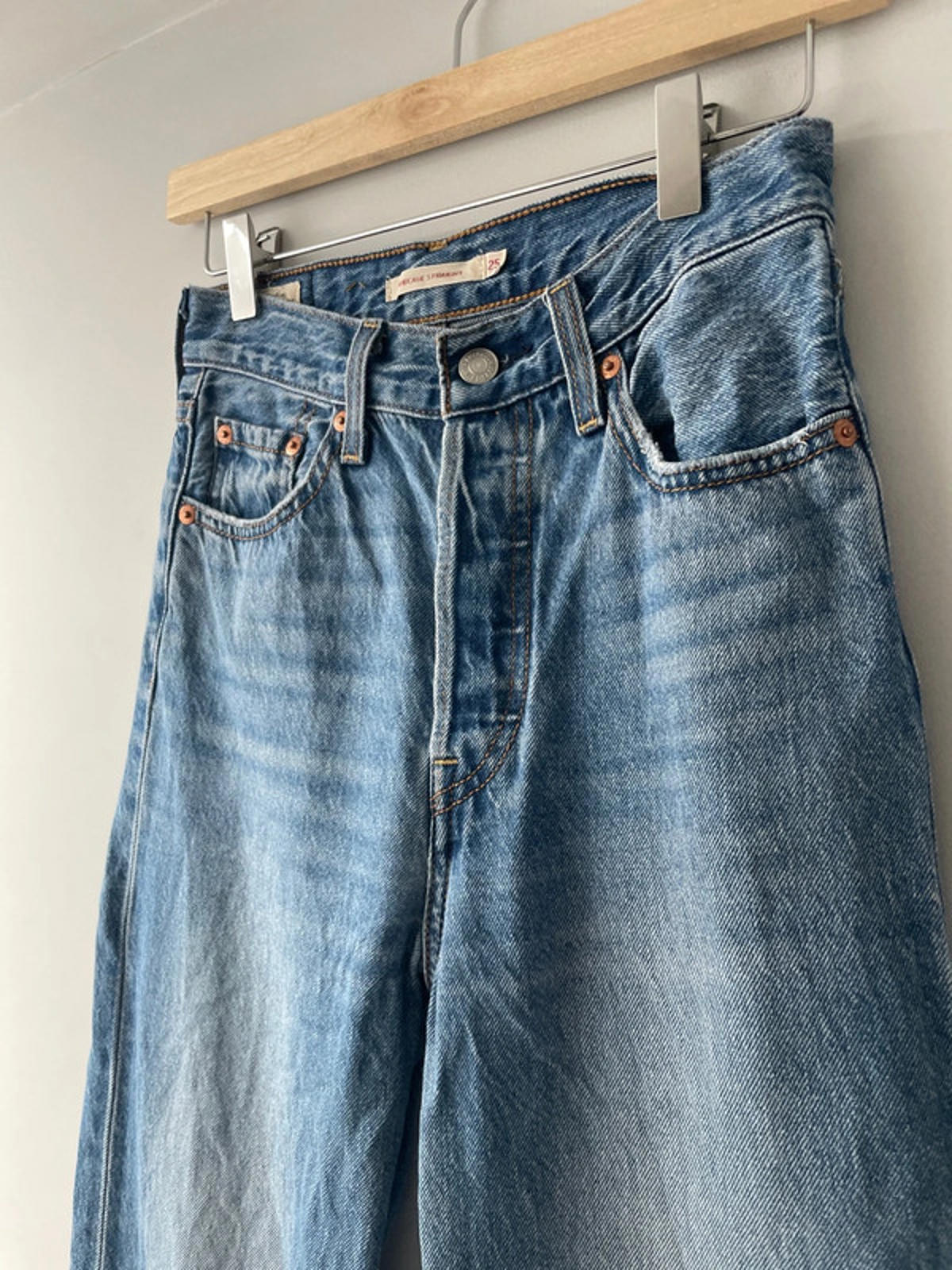 Women’s Levi’s High Waisted Ribcage Straight Fit Jeans In Navy - W25/L29 - 2384