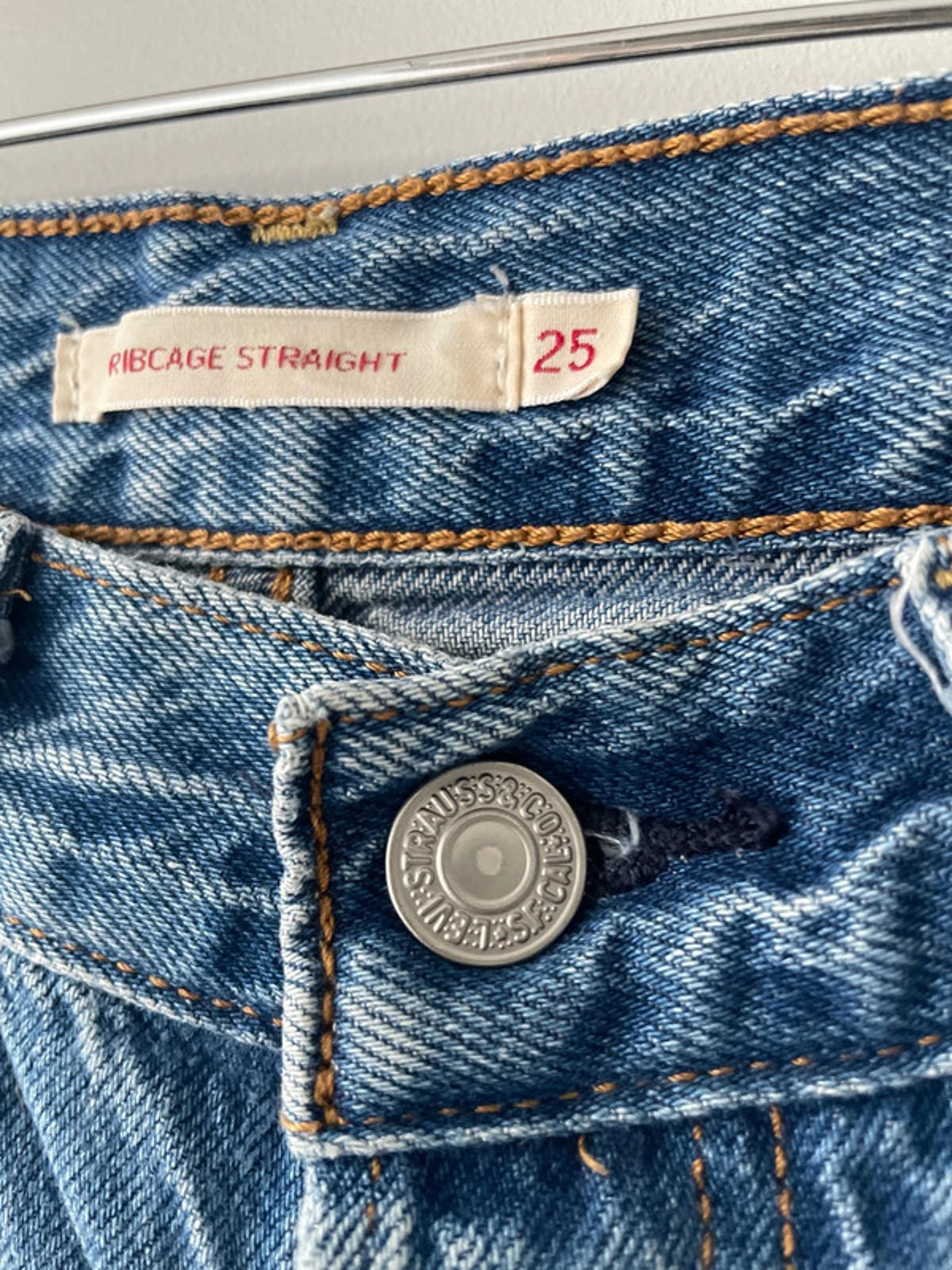 Women’s Levi’s High Waisted Ribcage Straight Fit Jeans In Navy - W25/L29 - 2384