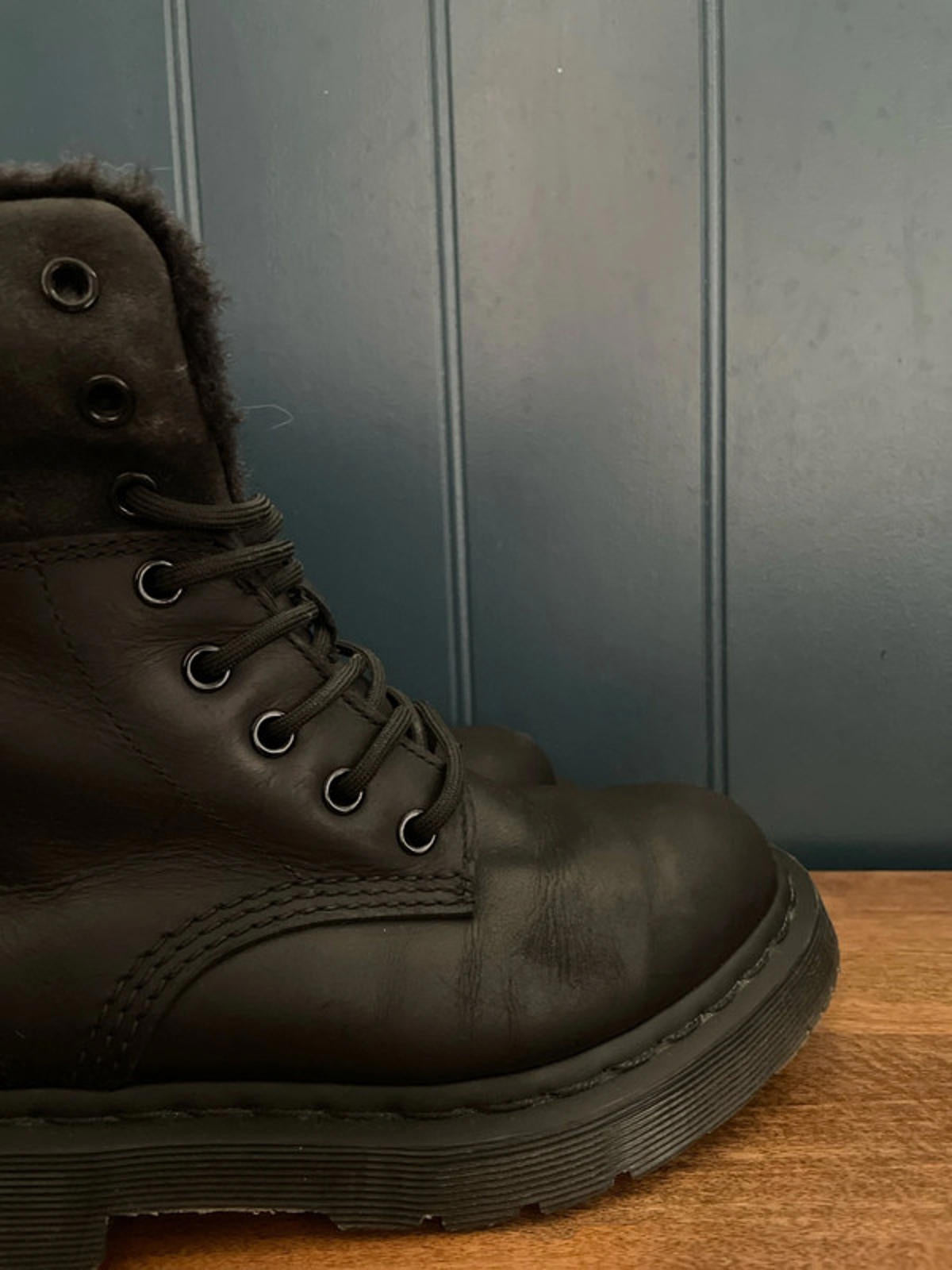 Women’s Dr Marten’s 1460 Kolbert Wintergrip Faux Fur Lined Leather Boots In Black - UK 5 - 2364