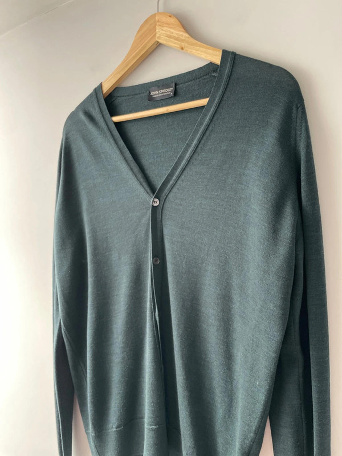 Men’s John Smedley Premium Merino Wool Long Sleeve Cardigan - Medium - 1936
