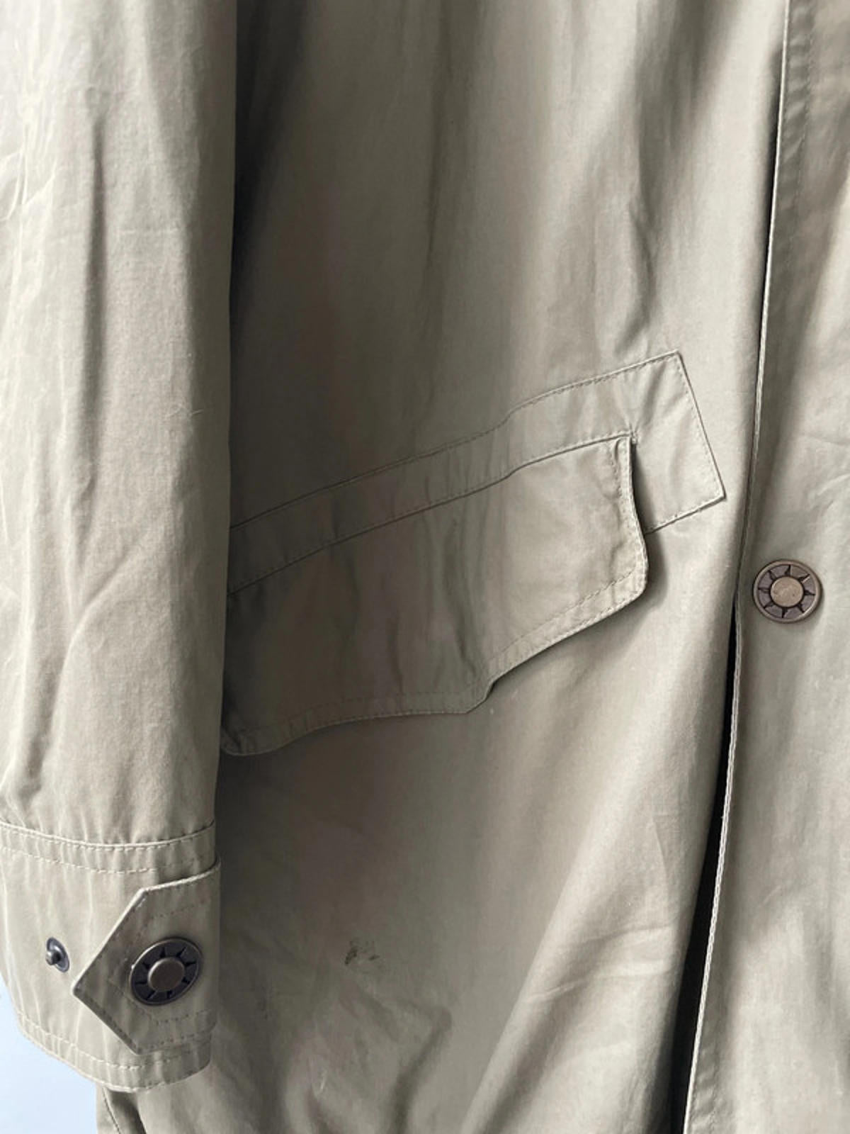 Men’s Baracuta Premium Trench Coat In Beige - Medium - 2069