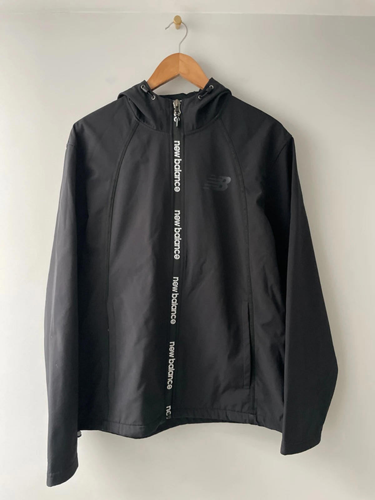 Men’s New Balance Zip Through Hooded Jacket - Medium - 1994