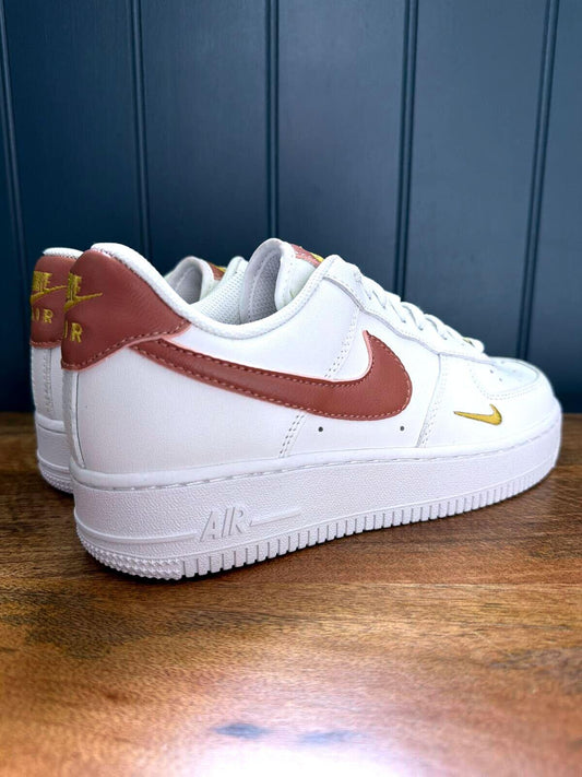 Women's Nike Air Force 1 Low Leather Trainers In White/Gold - UK5.5 - 3541