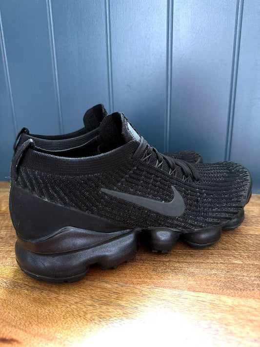 Women's Nike Air VaporMax Flyknit 3 Core Trainers In Black - UK6.5 - 3537
