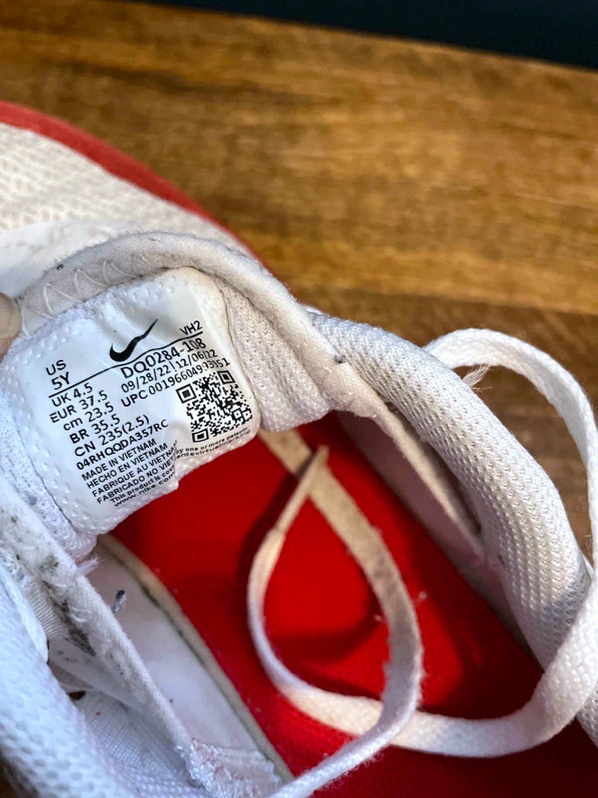 Women’s Nike Air Max SYSTM Trainers In White/University Red - UK 4.5 - 2606
