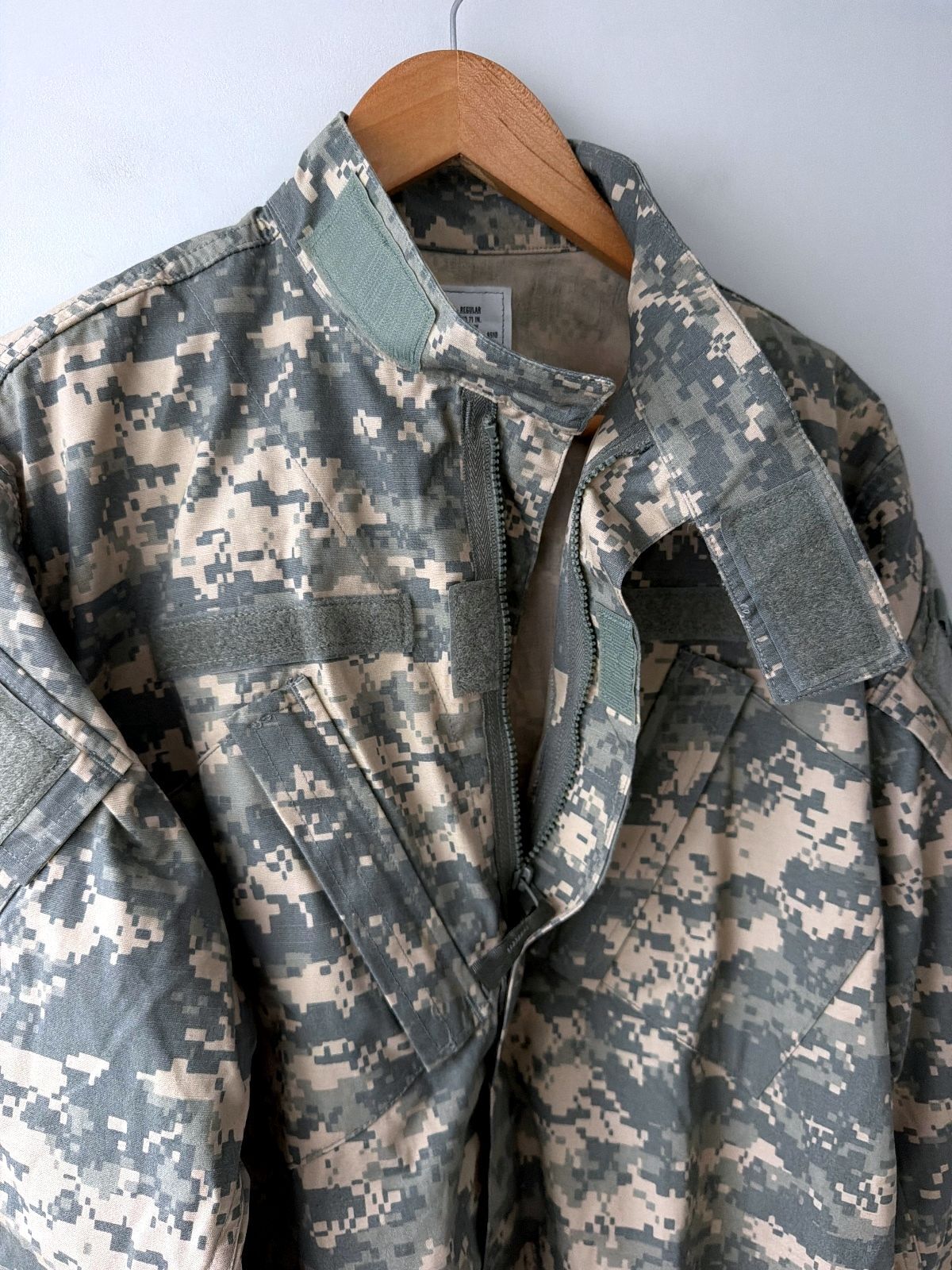 Men’s Genuine US Army Combat Tactical Jacket In Camouflage - Medium - 3798