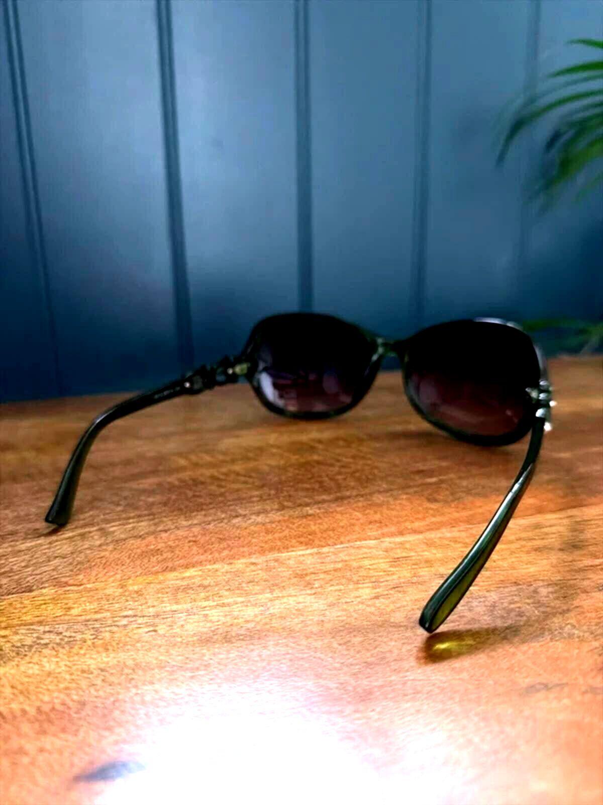 Women’s Dolce & Gabbana Round Frame Tortoise Shell Sunglasses In Green - 3352