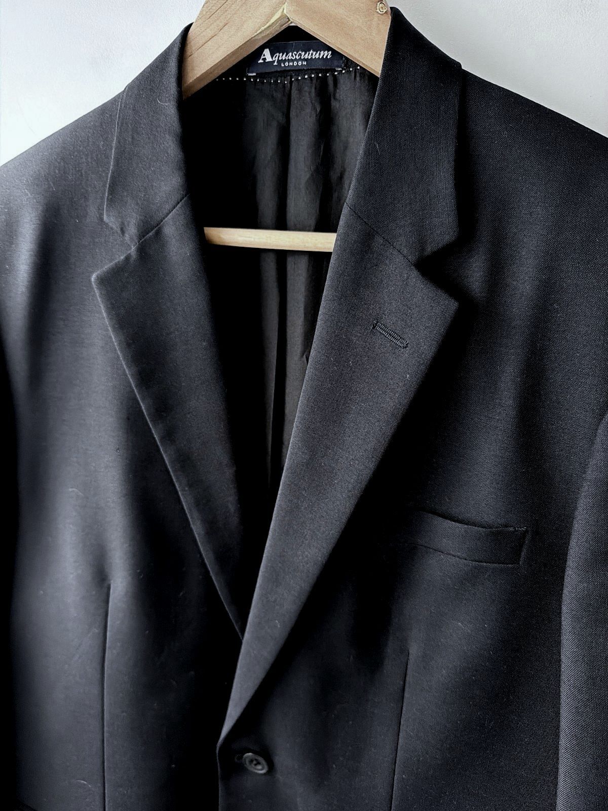Men’s Aquascutum 100% Wool Suit with Silk Lining In Black - Medium - 3784