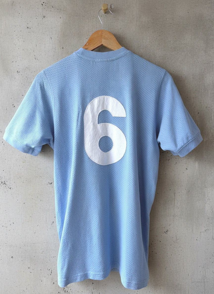 Men’s Umbro Vintage England Bobby Moore #6 Football Shirt In Blue - Medium -3663