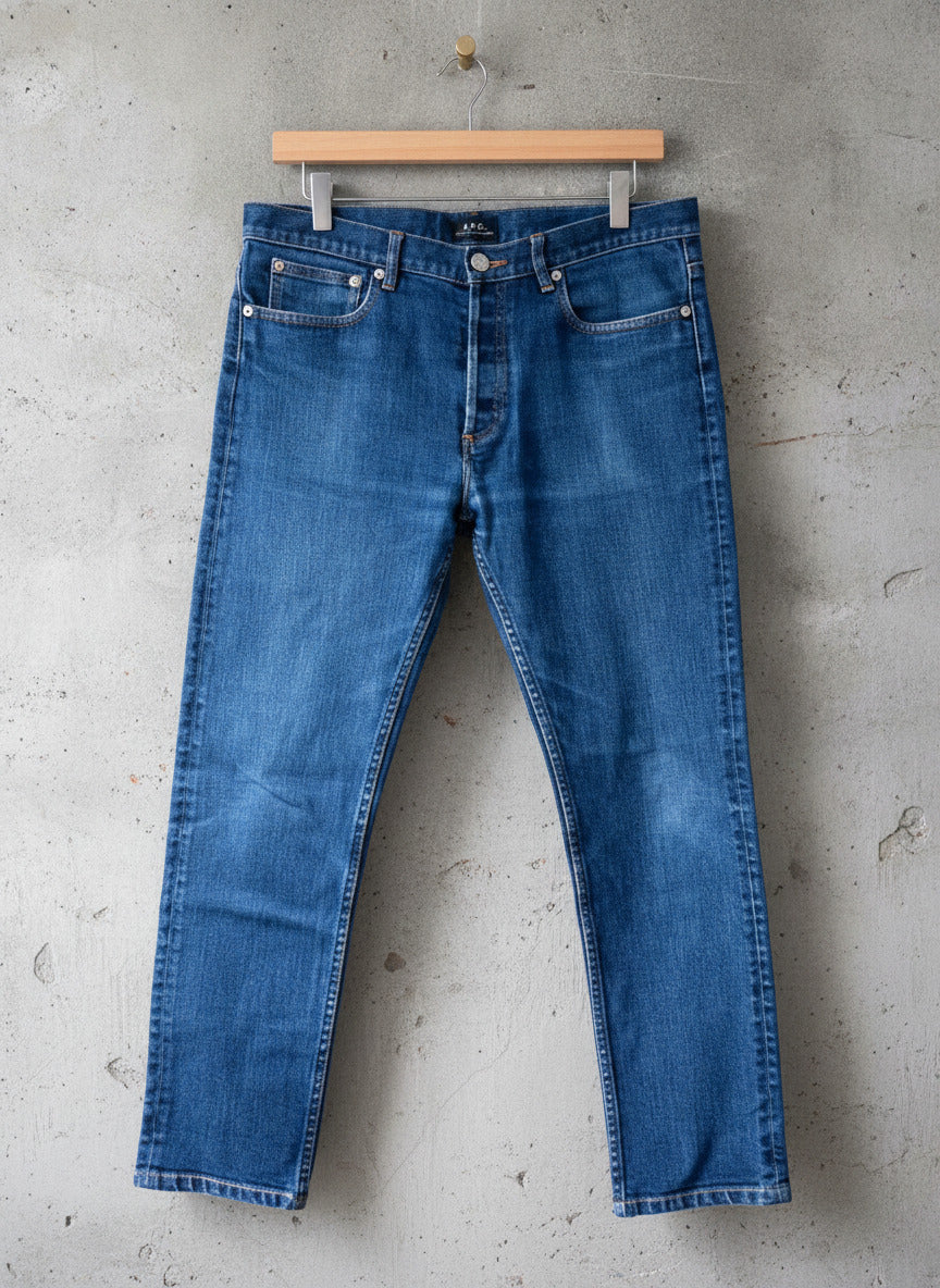 Unisex A.P.C New Standard Straight Cut Jeans In Navy - W33/L28 - 2530