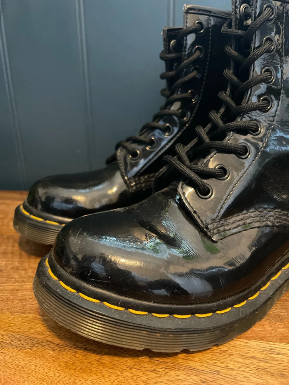 Women’s Dr Martens 1460 Lace Up Boots In Black Patent Leather - UK6 - 2705