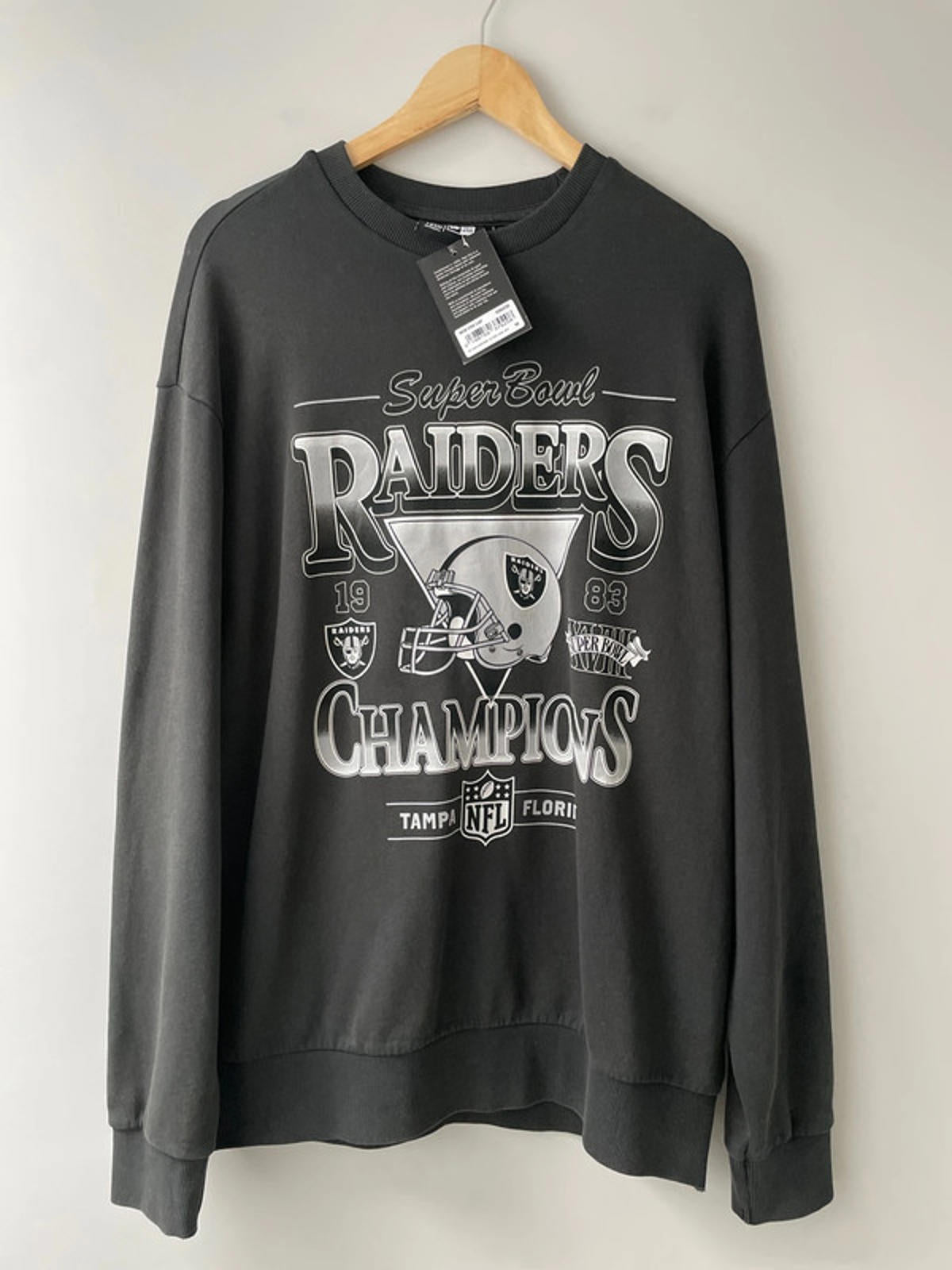 Men's New Era Las Vegas Raiders NFL Washed Super Bowl Jumper In Black - Medium - 2285