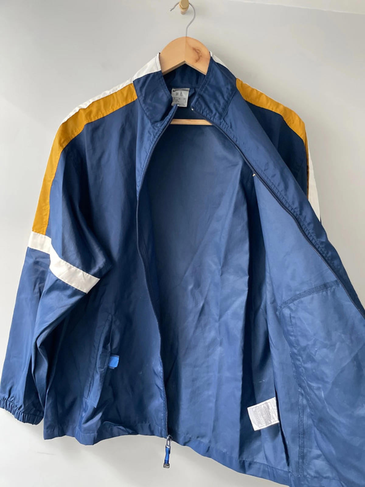 Men’s Nike Vintage Full Zip Windbreaker Jacket in Navy/Gold/White - XLarge -2508